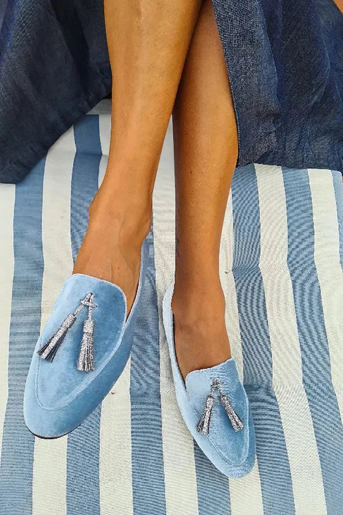 Elegant silver design loafers