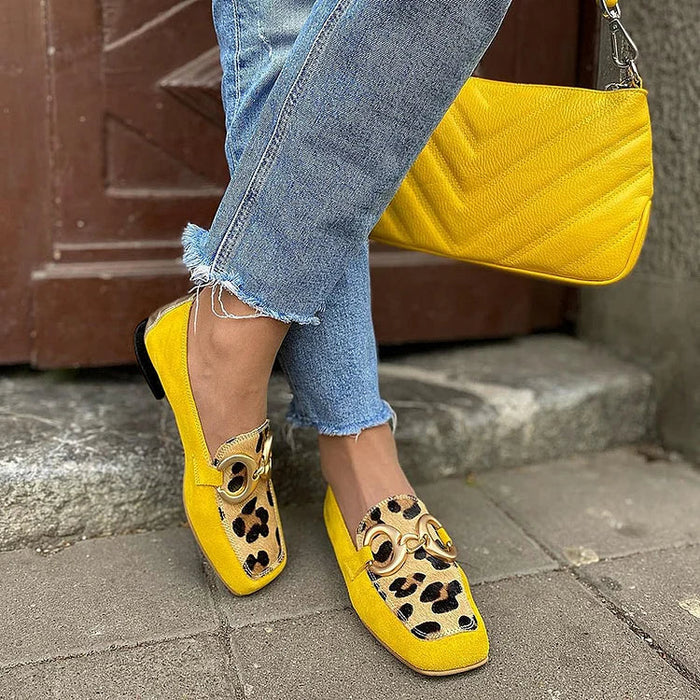 Snygg leopardmönstrad loafers