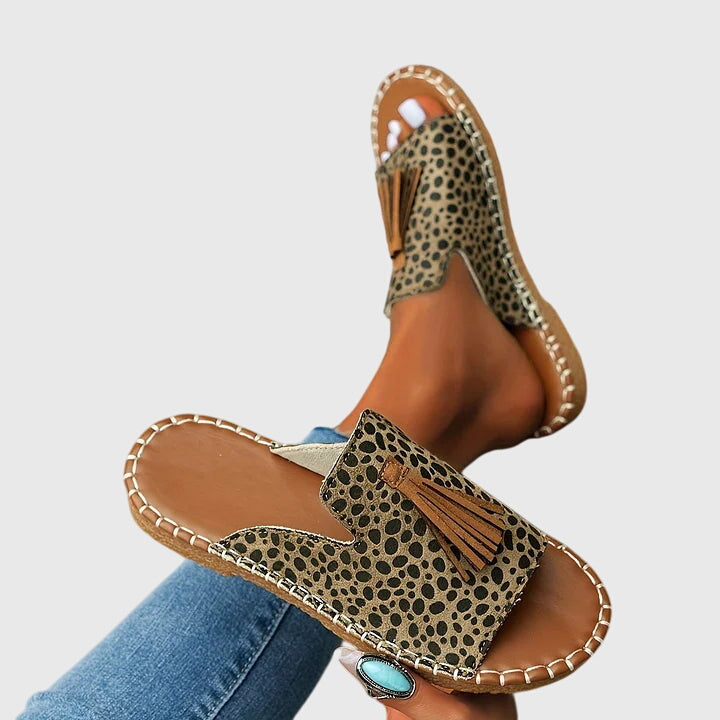 Snygg dotted ortopedisk sandal