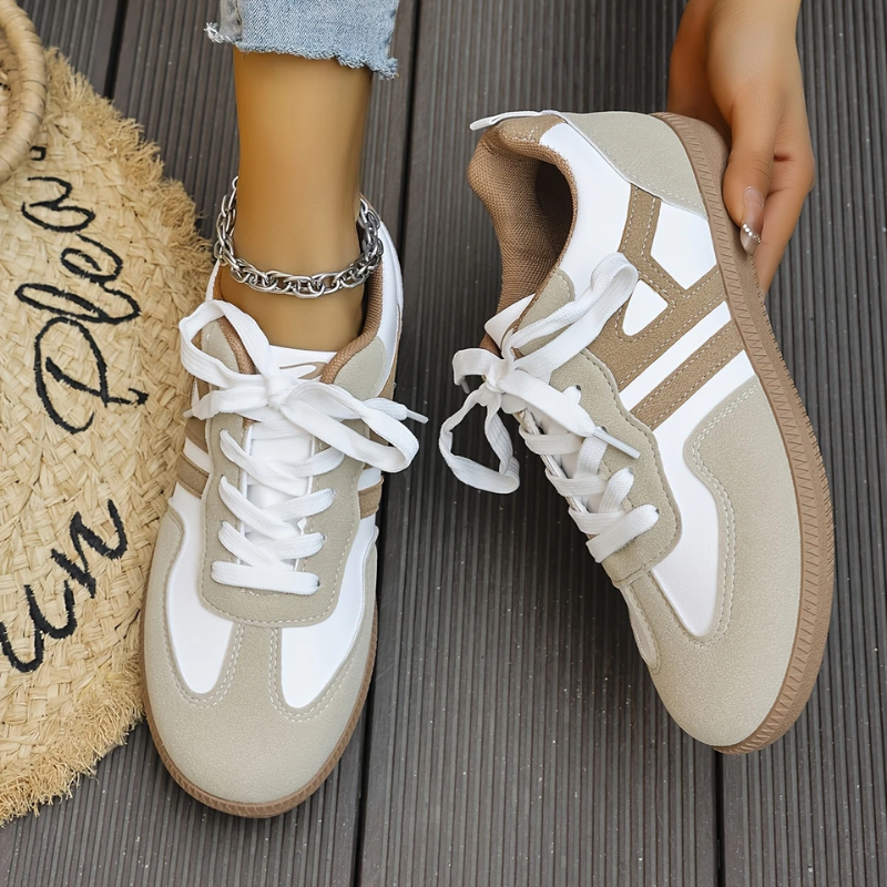 Stödjande vid-tå sneakers