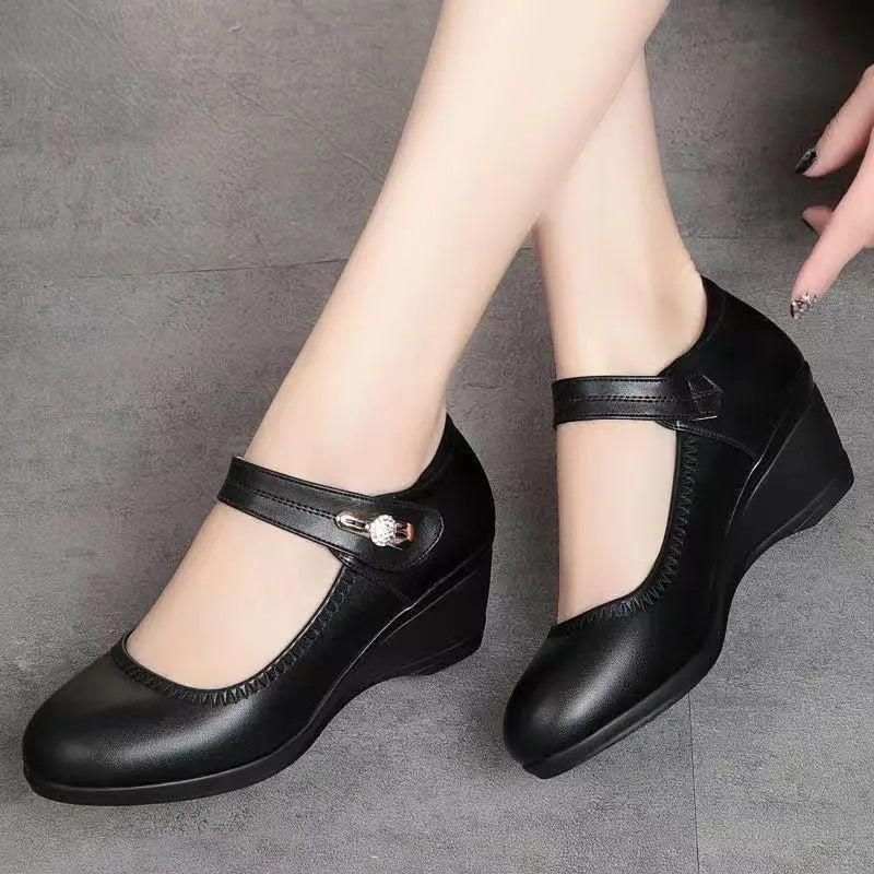 Elegant mellan-klack komfort skor