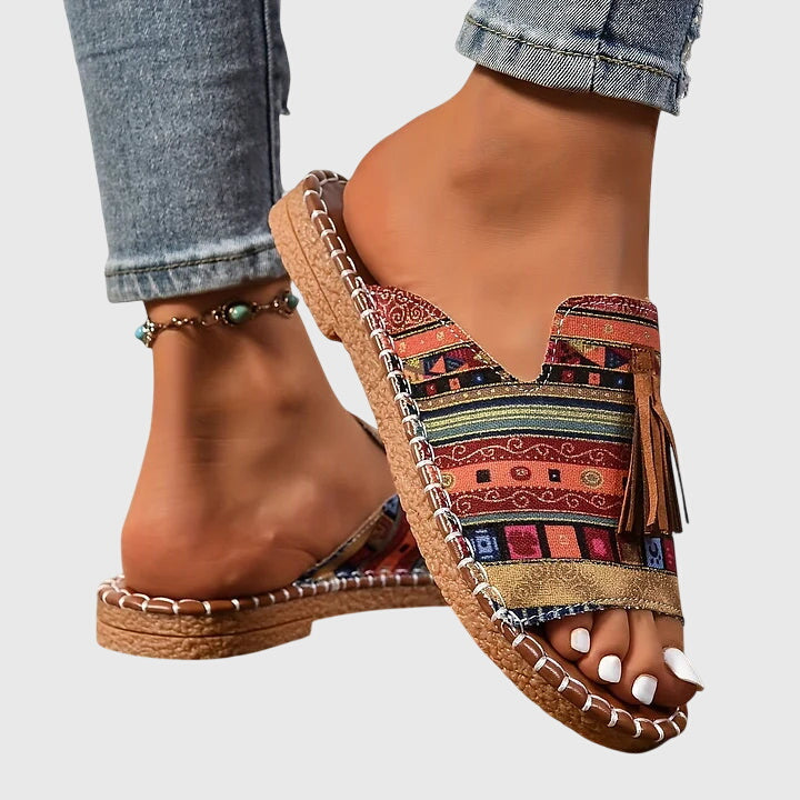 Snygg dotted ortopedisk sandal