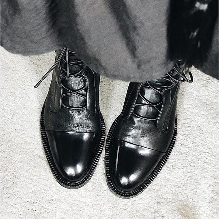 Elegant med snörning ankelboots