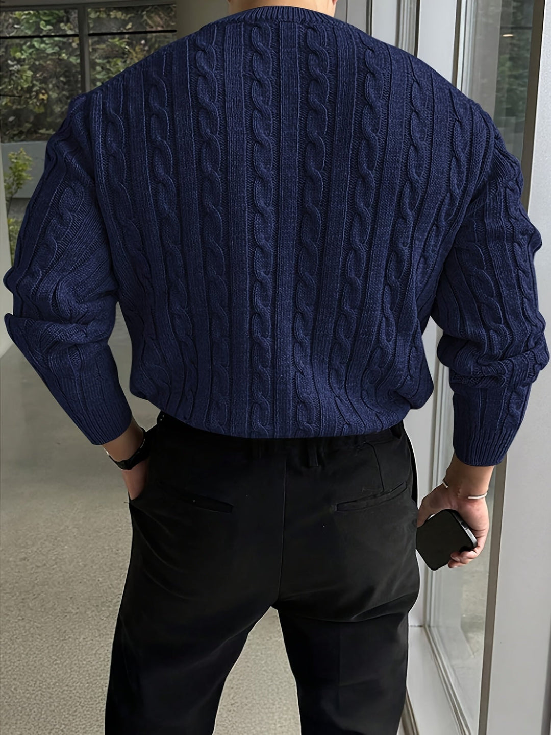 Kabelstickad stickad rundhalsad tröja