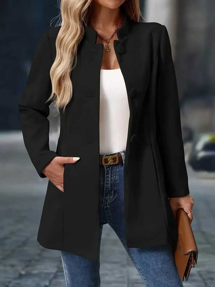 Elegant med ståkrage knapp kappa