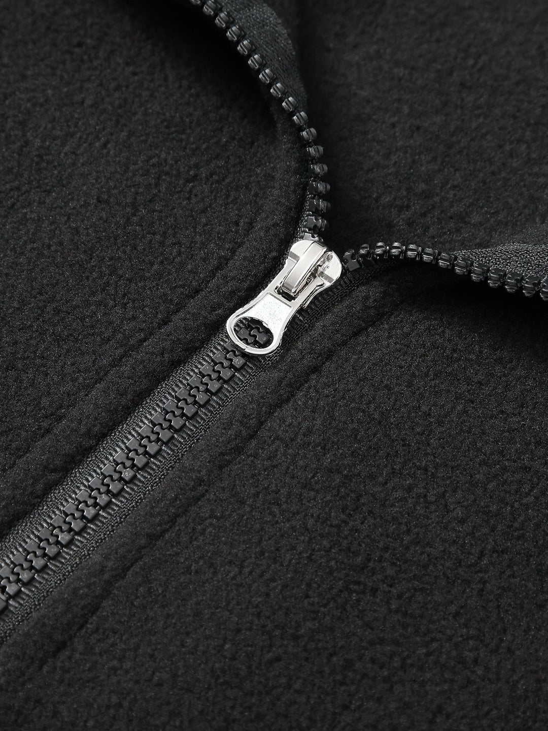 Med halv dragkedja med ståkrage pullover