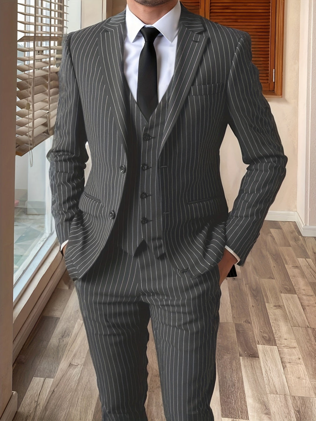 Pinstripe tredelad kostym