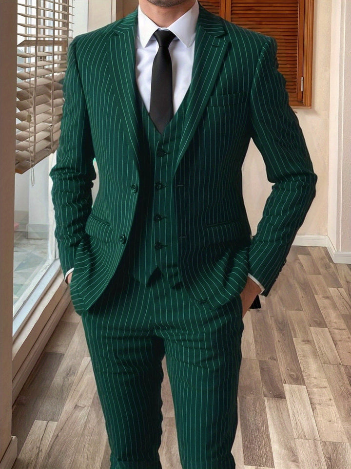 Pinstripe tredelad kostym