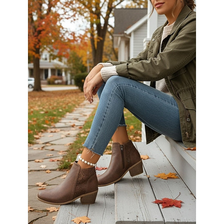 Cutout låg-klack ankelboots