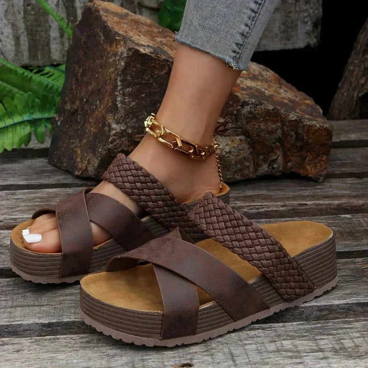 Bekväm ortopedisk flätad sandal