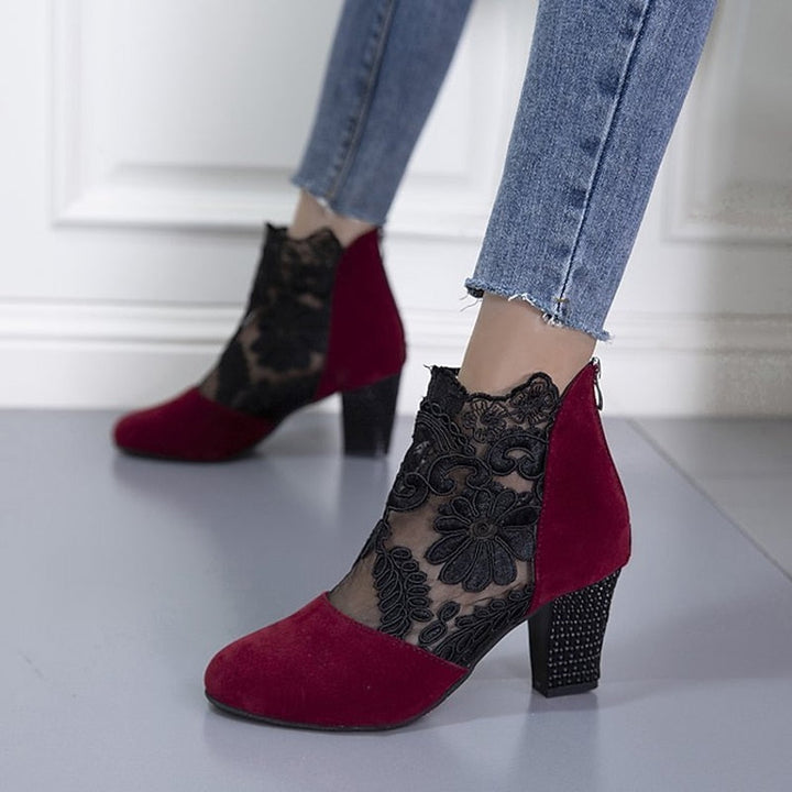 Spets-accent heeled ankelboots